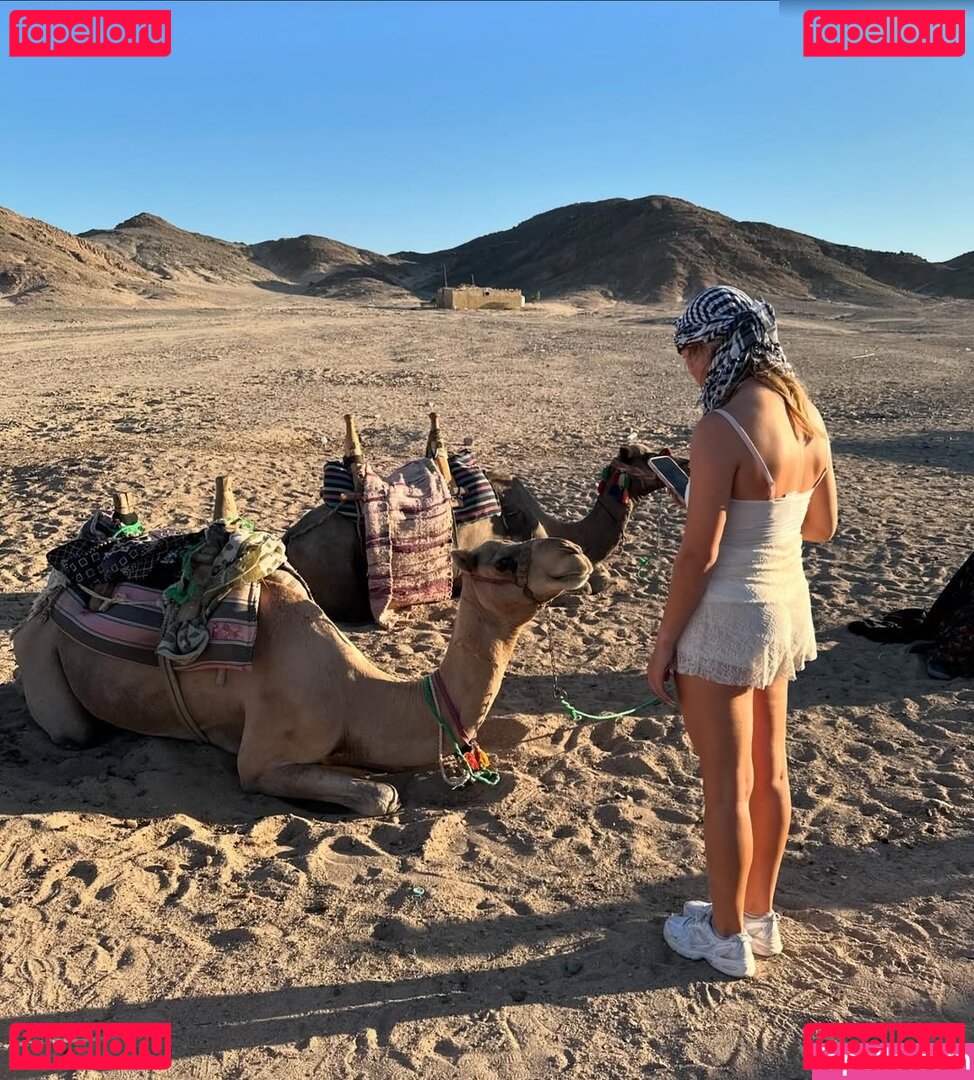 xFibii Onlyfans Photo Gallery 