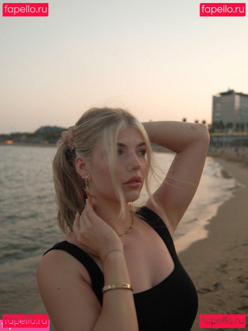 xFibii Onlyfans Photo Gallery 