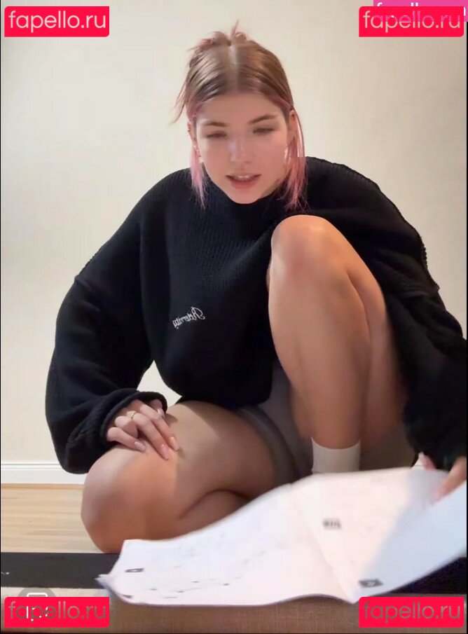 xFibii Onlyfans Photo Gallery 