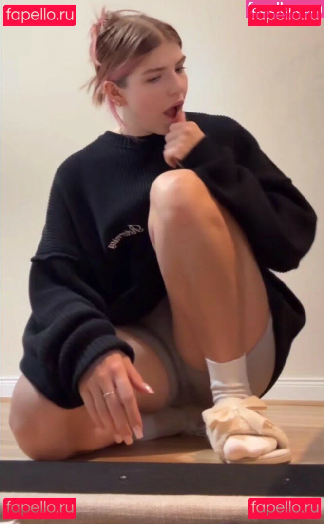 xFibii Onlyfans Photo Gallery 