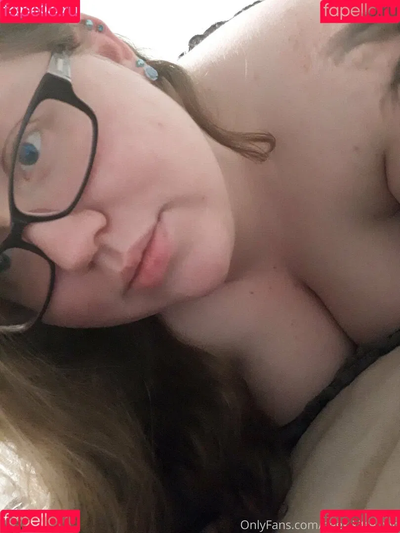 geekikittenvip Onlyfans Photo Gallery 