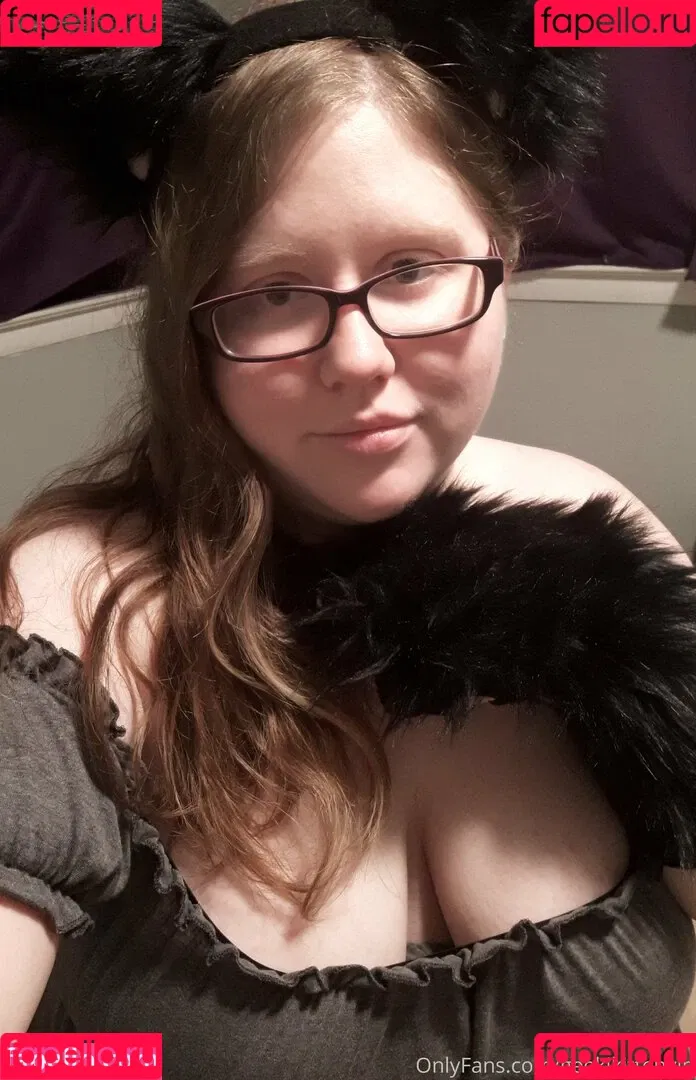 geekikittenvip Onlyfans Photo Gallery 
