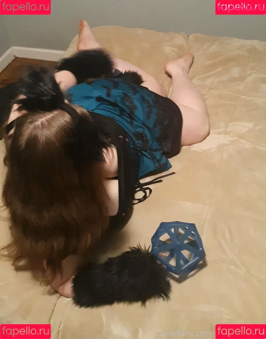 geekikittenvip Onlyfans Photo Gallery 