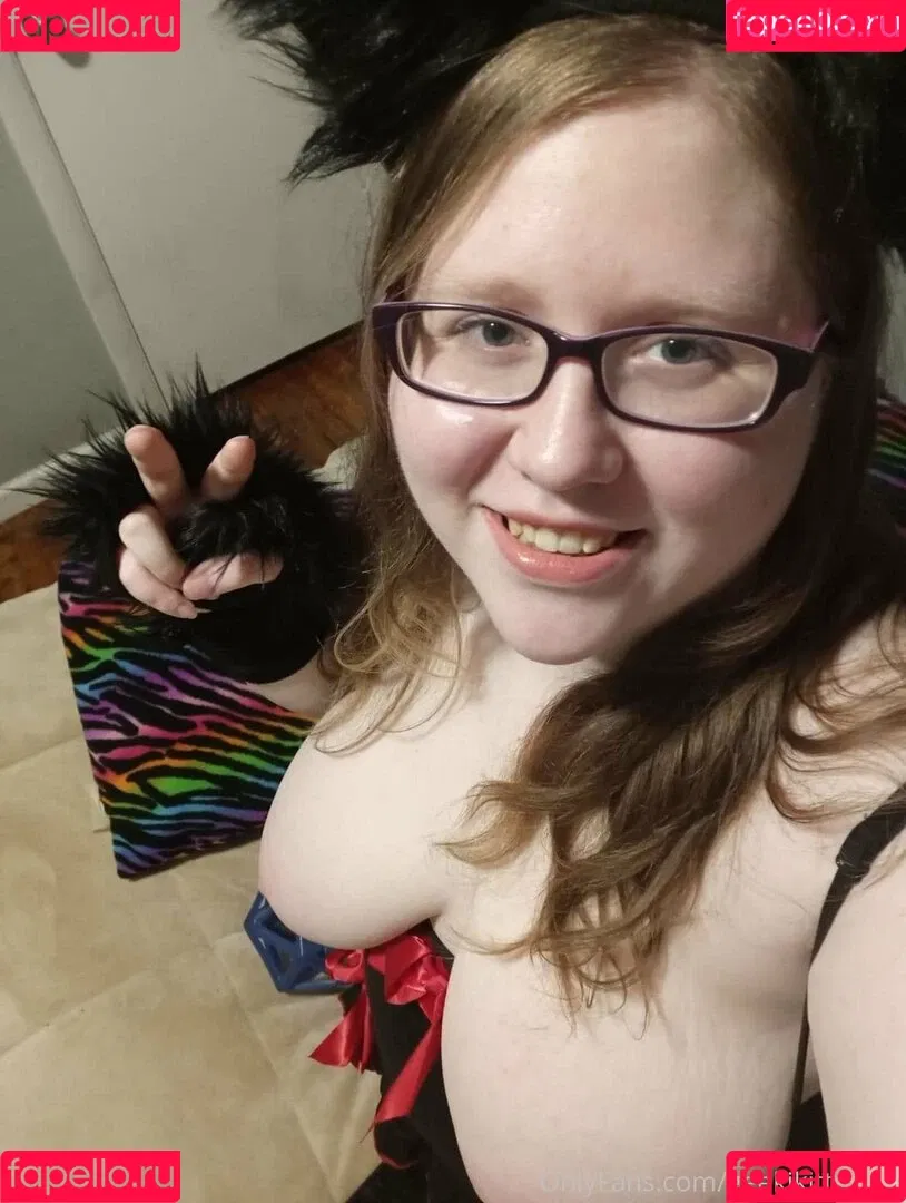 geekikittenvip Onlyfans Photo Gallery 