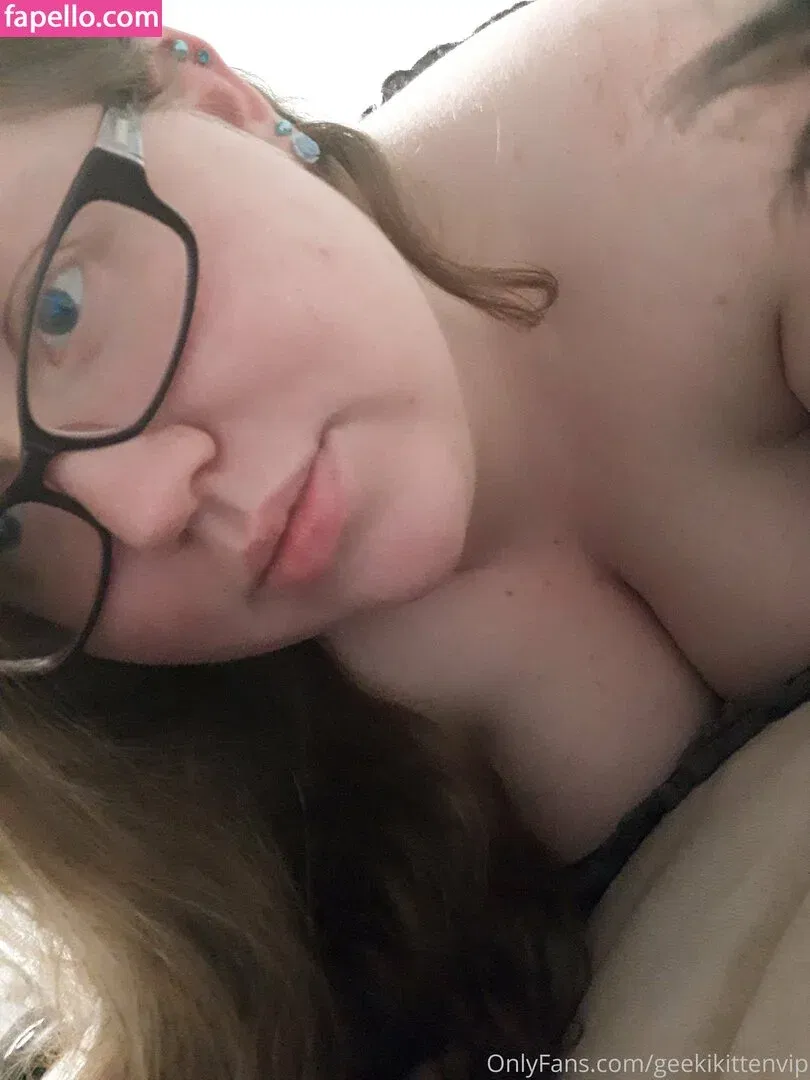 geekikittenvip Onlyfans Photo Gallery 