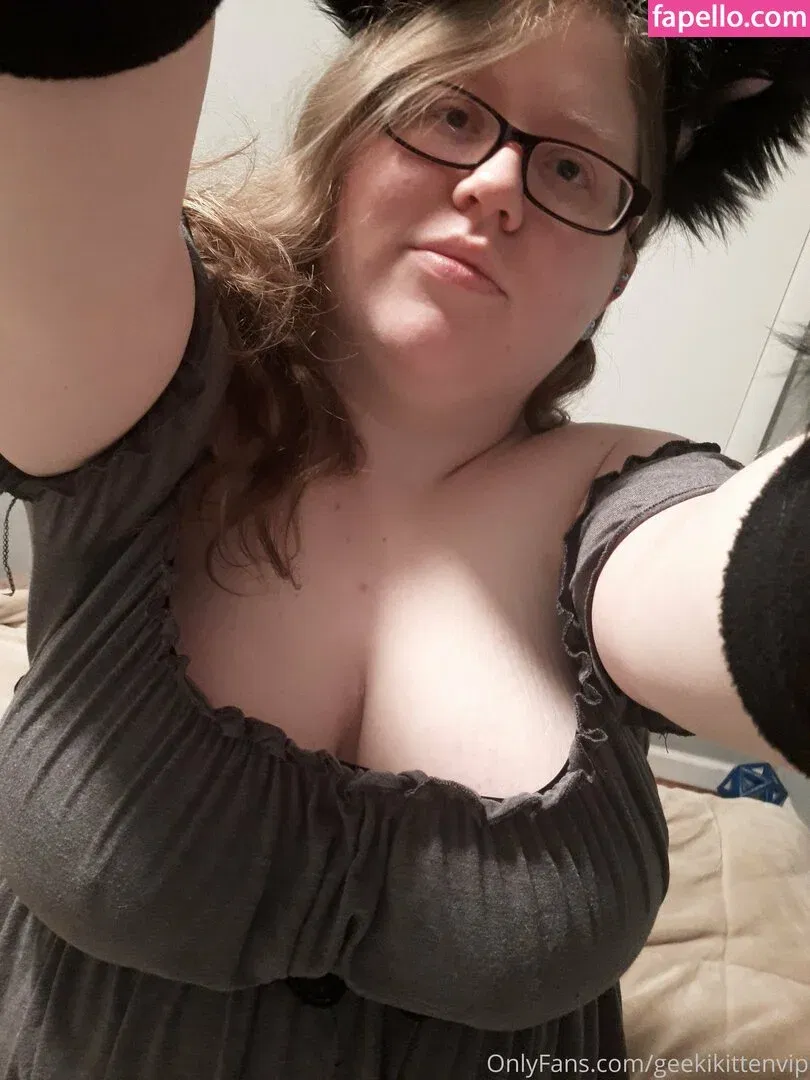 geekikittenvip Onlyfans Photo Gallery 