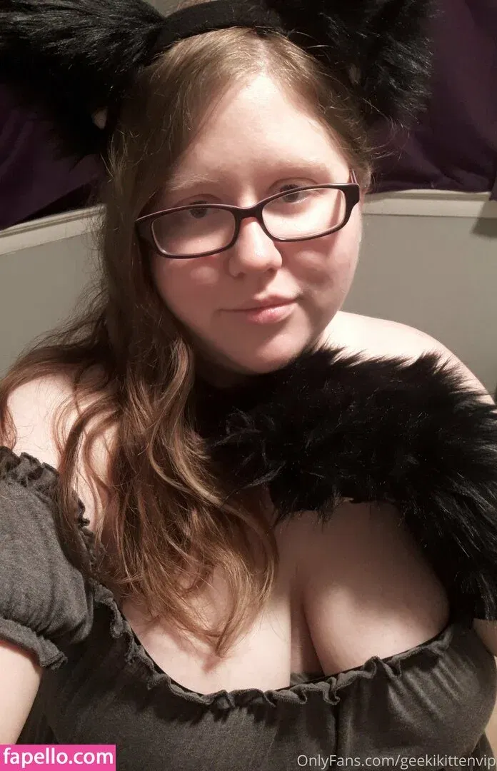 geekikittenvip Onlyfans Photo Gallery 