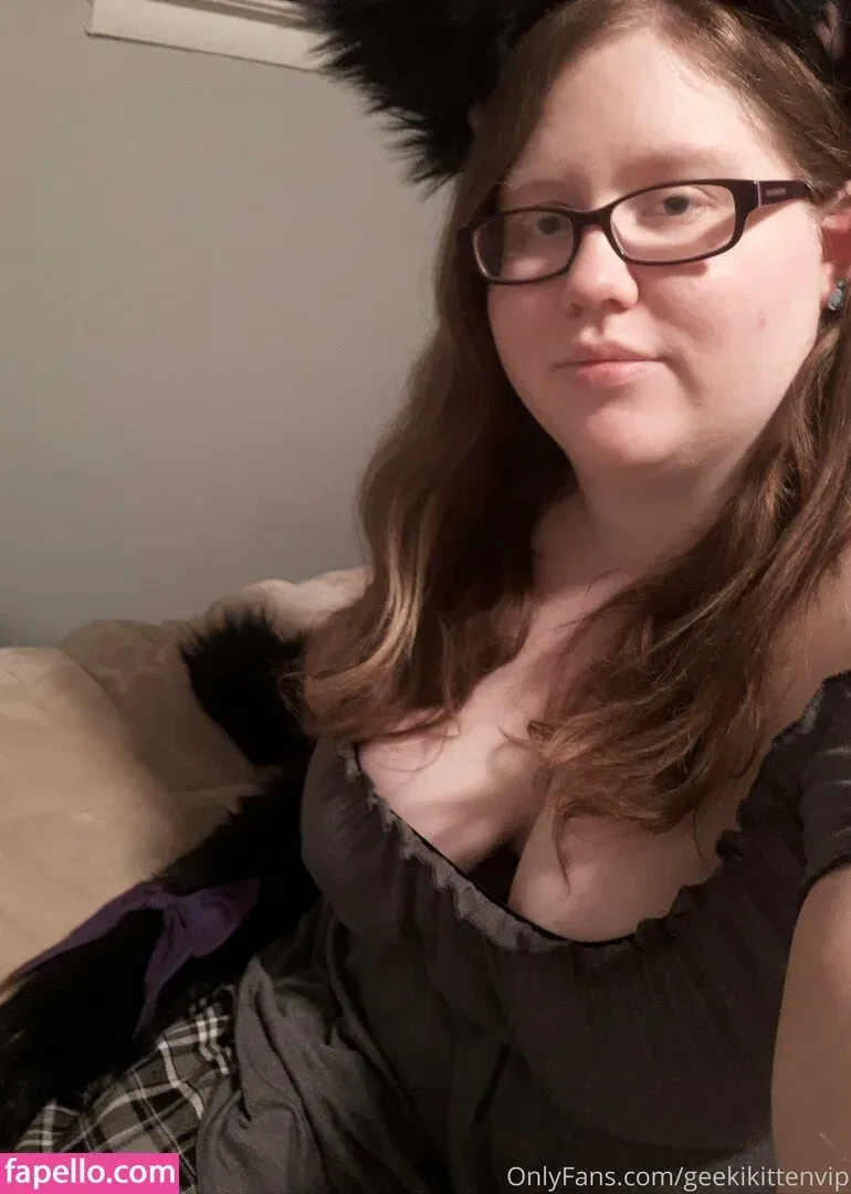 geekikittenvip Onlyfans Photo Gallery 