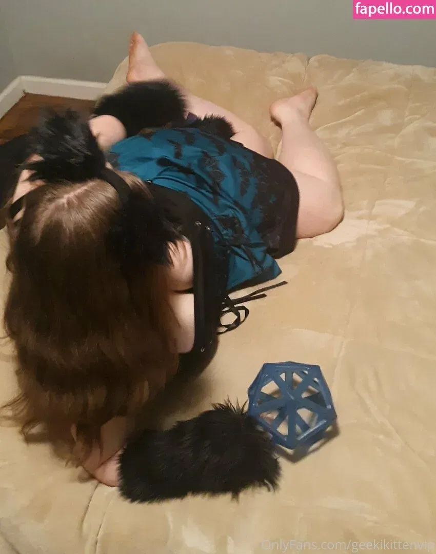 geekikittenvip Onlyfans Photo Gallery 