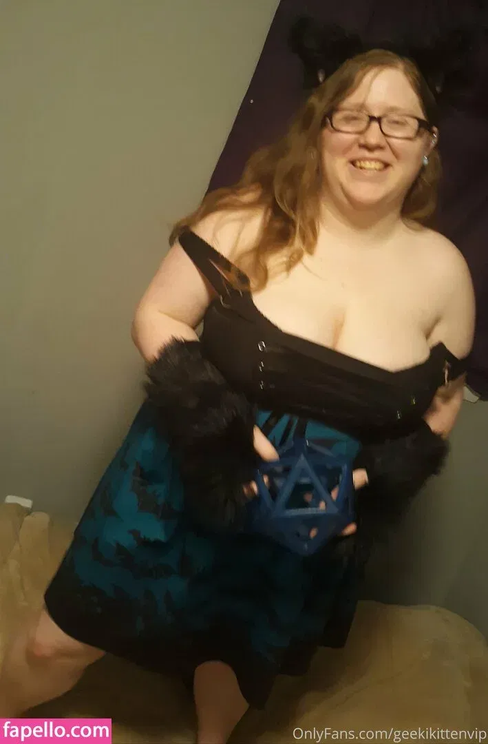 geekikittenvip Onlyfans Photo Gallery 