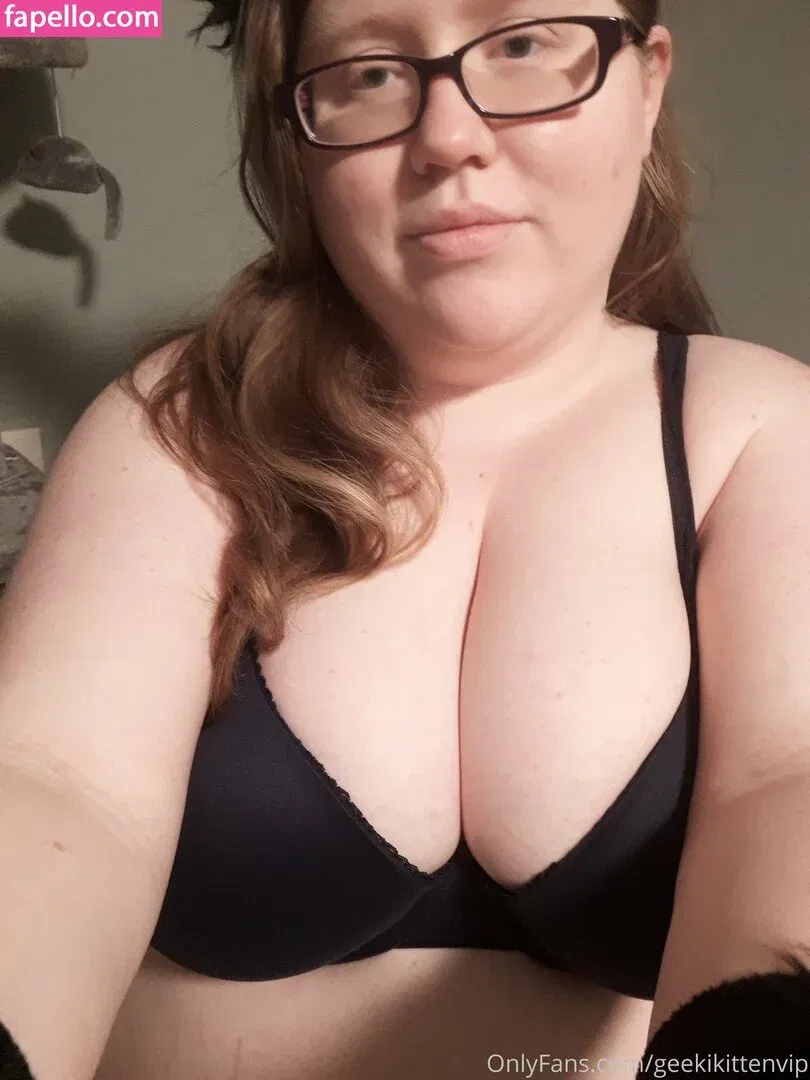 geekikittenvip Onlyfans Photo Gallery 