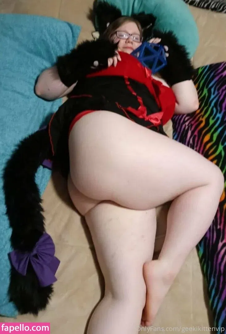 geekikittenvip Onlyfans Photo Gallery 