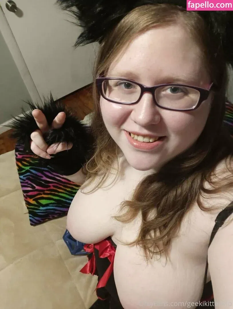 geekikittenvip Onlyfans Photo Gallery 