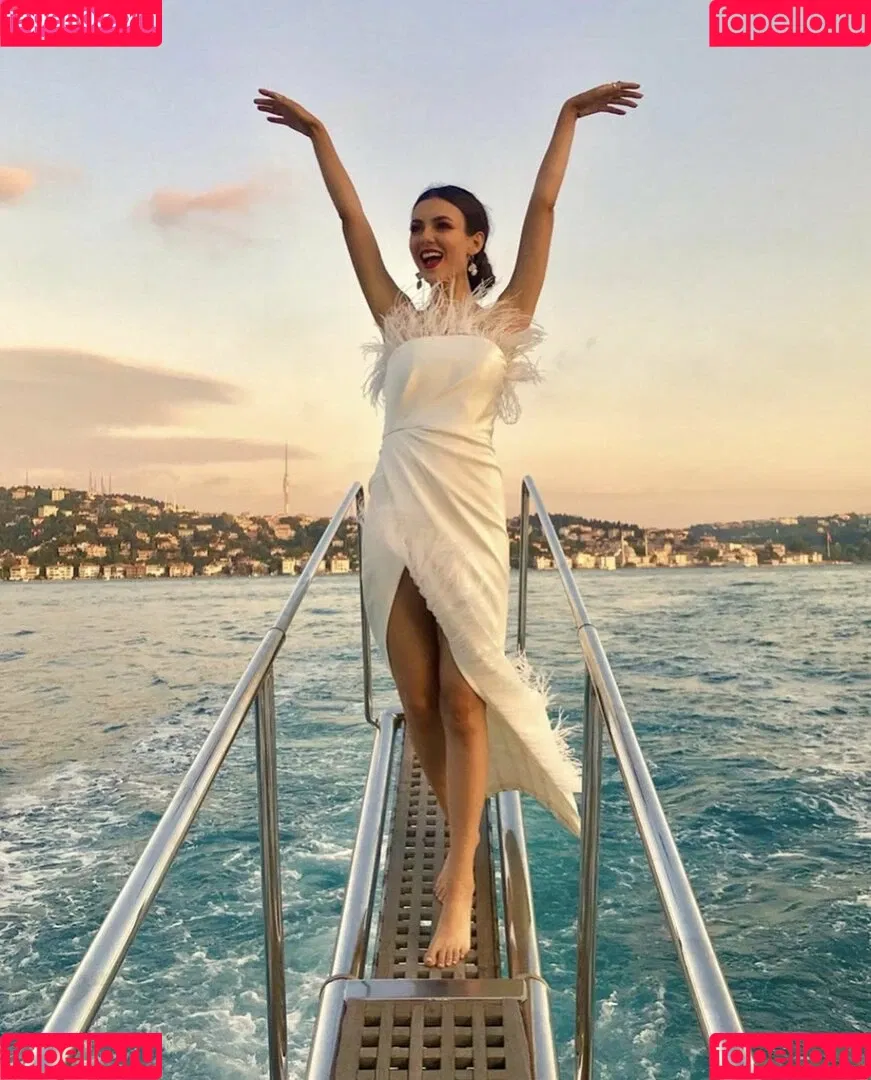Victoria Justice Onlyfans Photo Gallery 