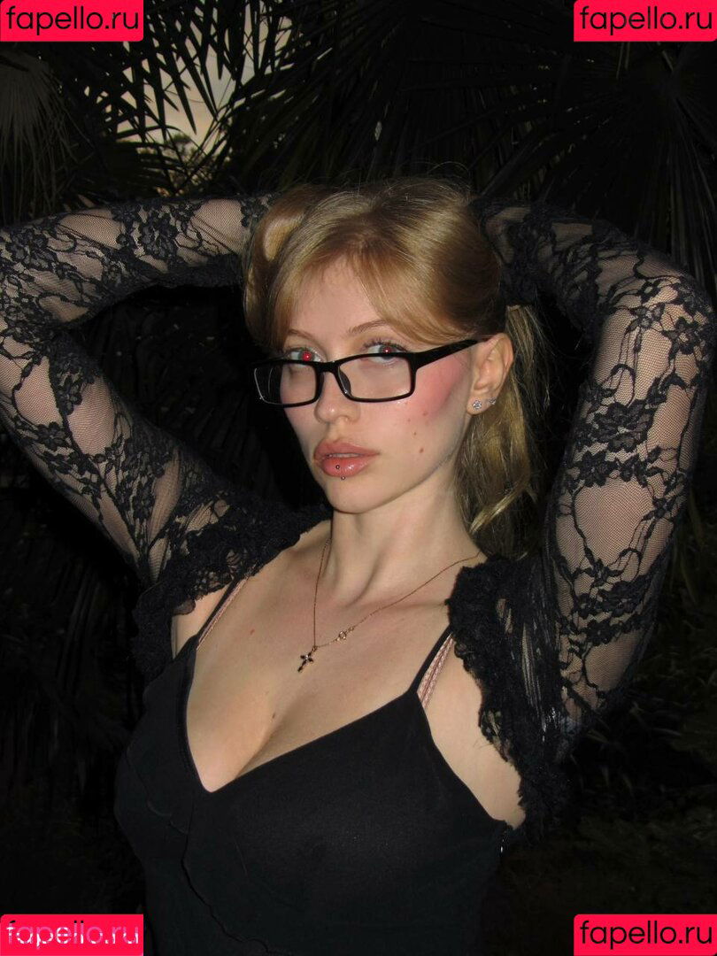 YuStef Onlyfans Photo Gallery 