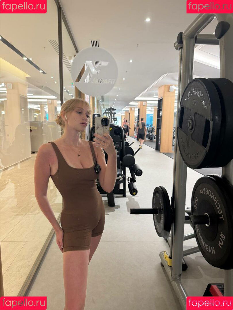 YuStef Onlyfans Photo Gallery 