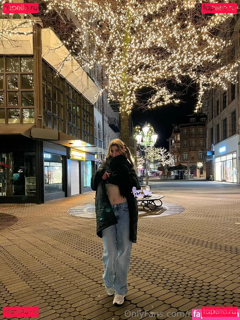 royalpantsu Onlyfans Photo Gallery 