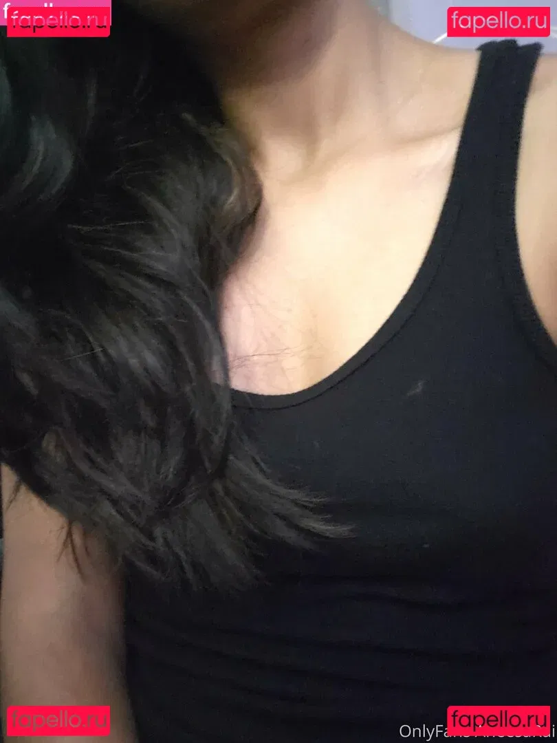 aneesarai Onlyfans Photo Gallery 