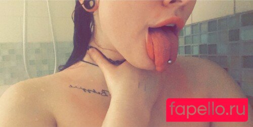 witchgoddess / witchybbg Nude Onlyfans Photo 24