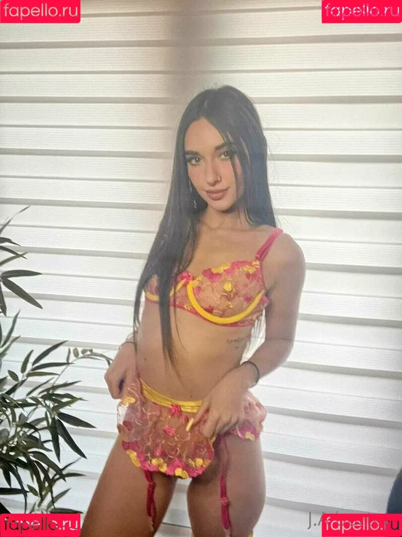 jesica.burton Onlyfans Photo Gallery 