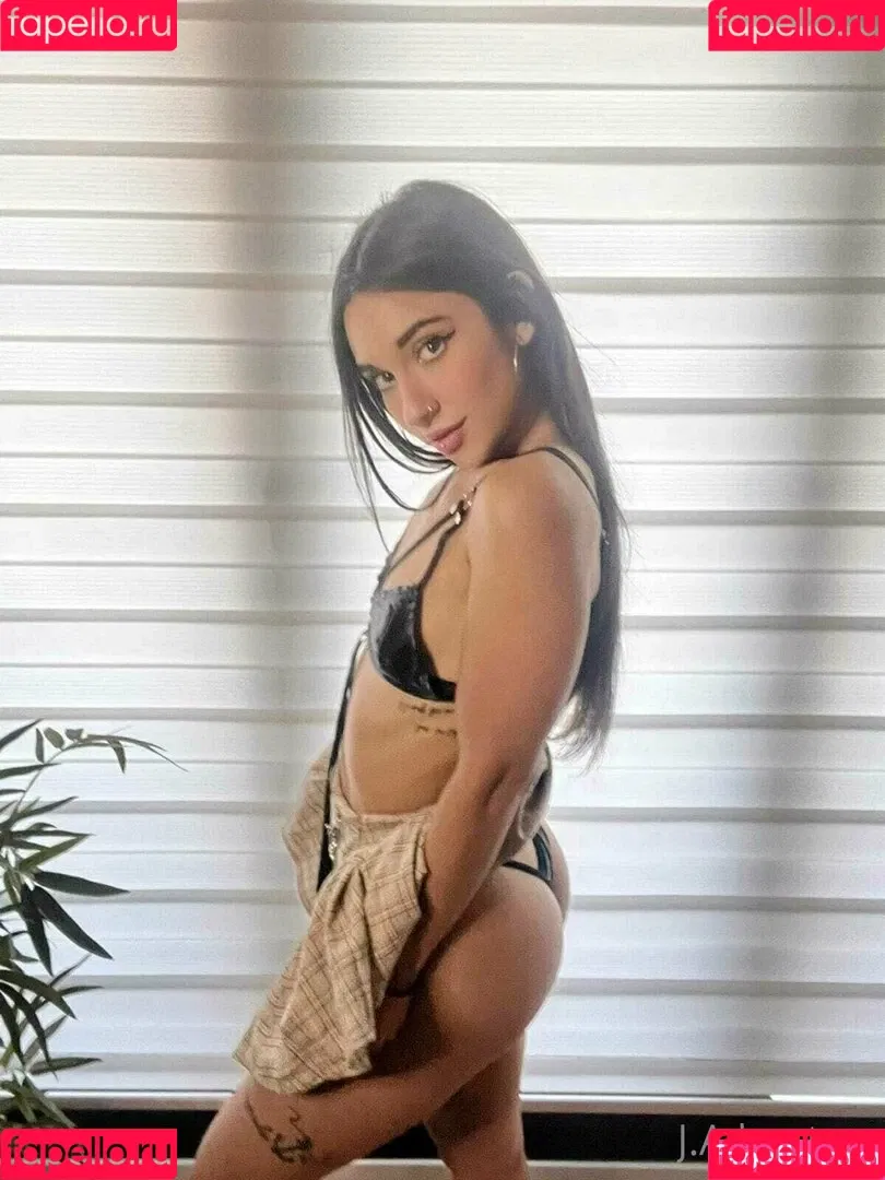 jesica.burton Onlyfans Photo Gallery 