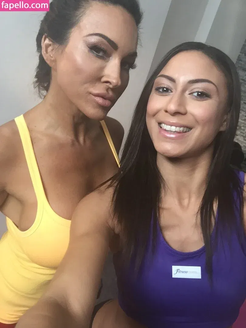 Islaha Onlyfans Photo Gallery 