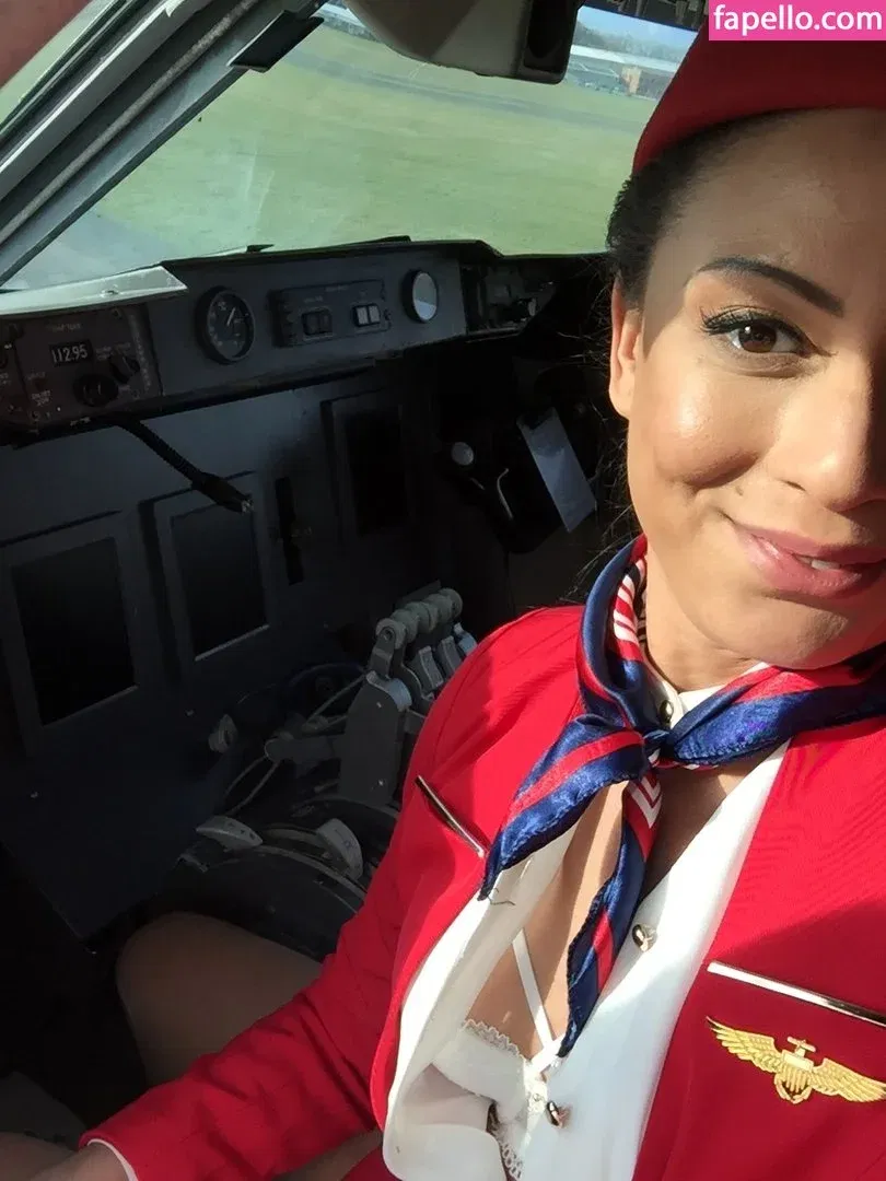 Islaha Onlyfans Photo Gallery 