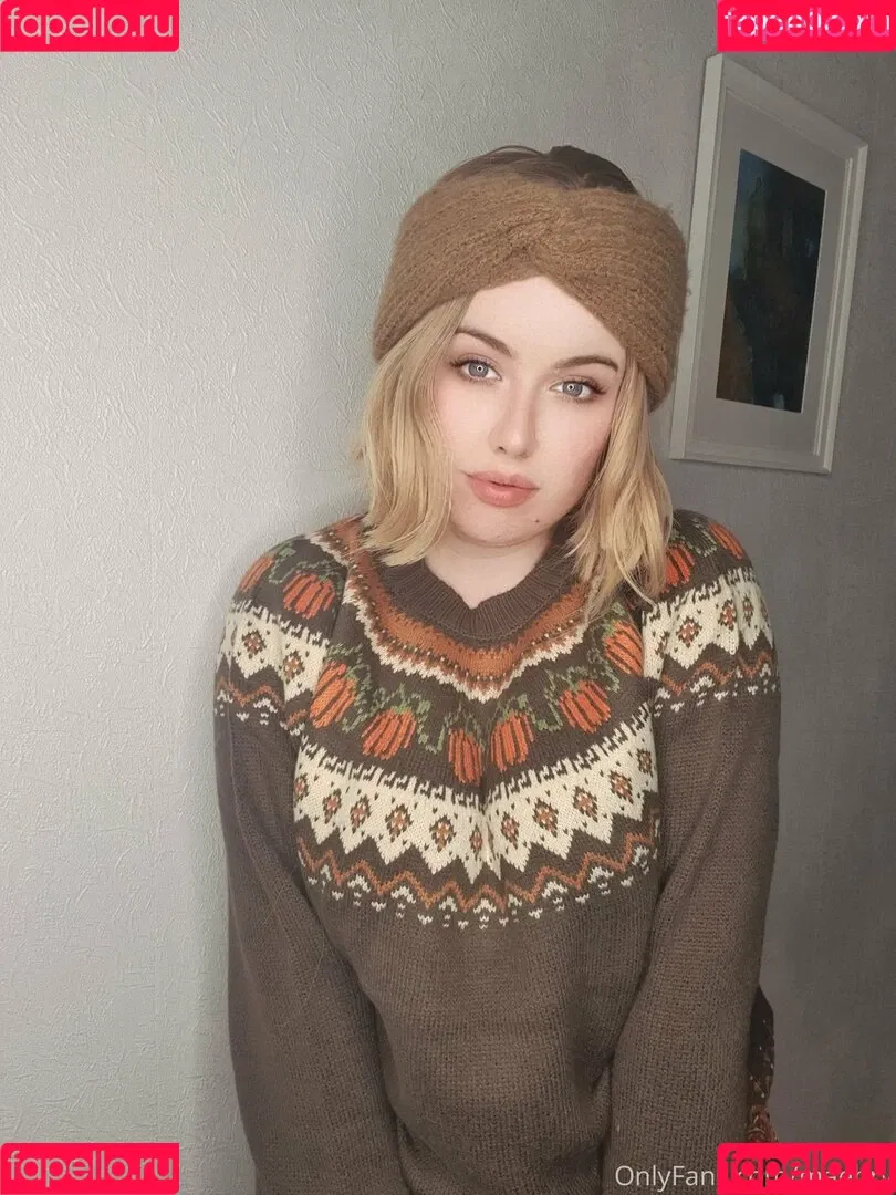 maebry Onlyfans Photo Gallery 