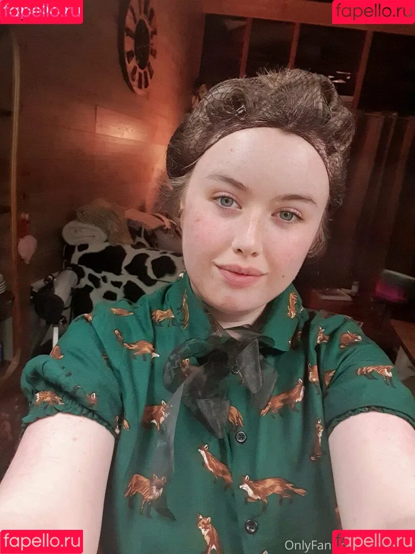 maebry Onlyfans Photo Gallery 