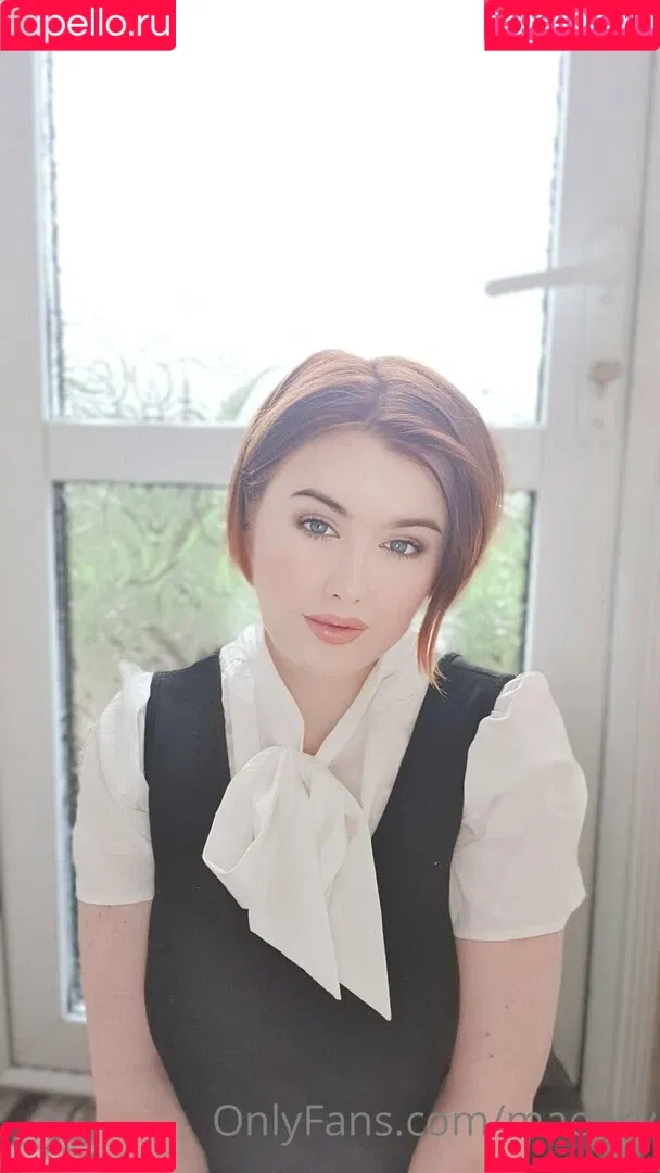 maebry Onlyfans Photo Gallery 