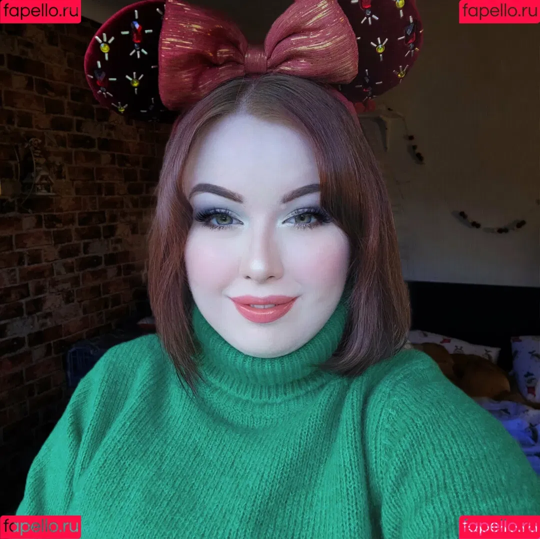 maebry Onlyfans Photo Gallery 