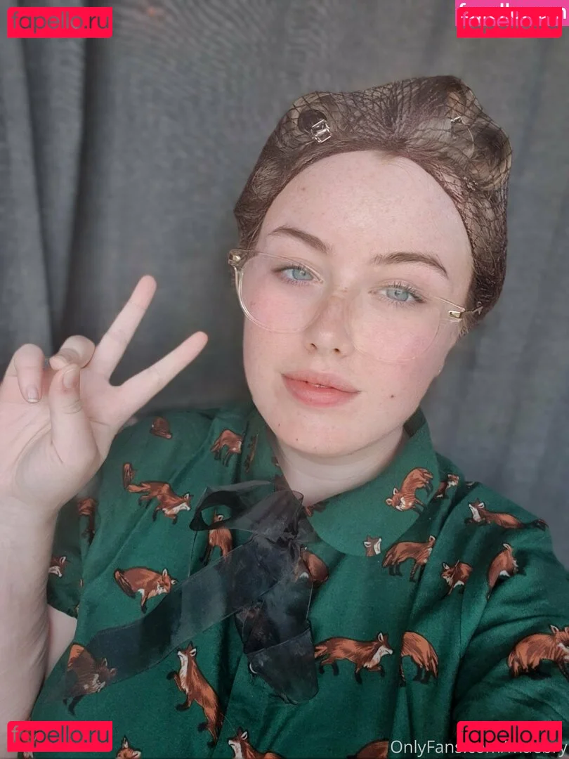 maebry Onlyfans Photo Gallery 