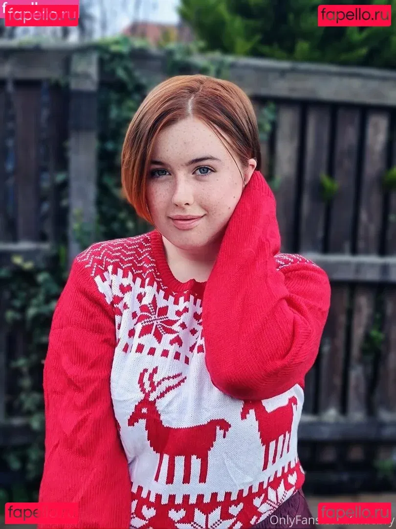 maebry Onlyfans Photo Gallery 