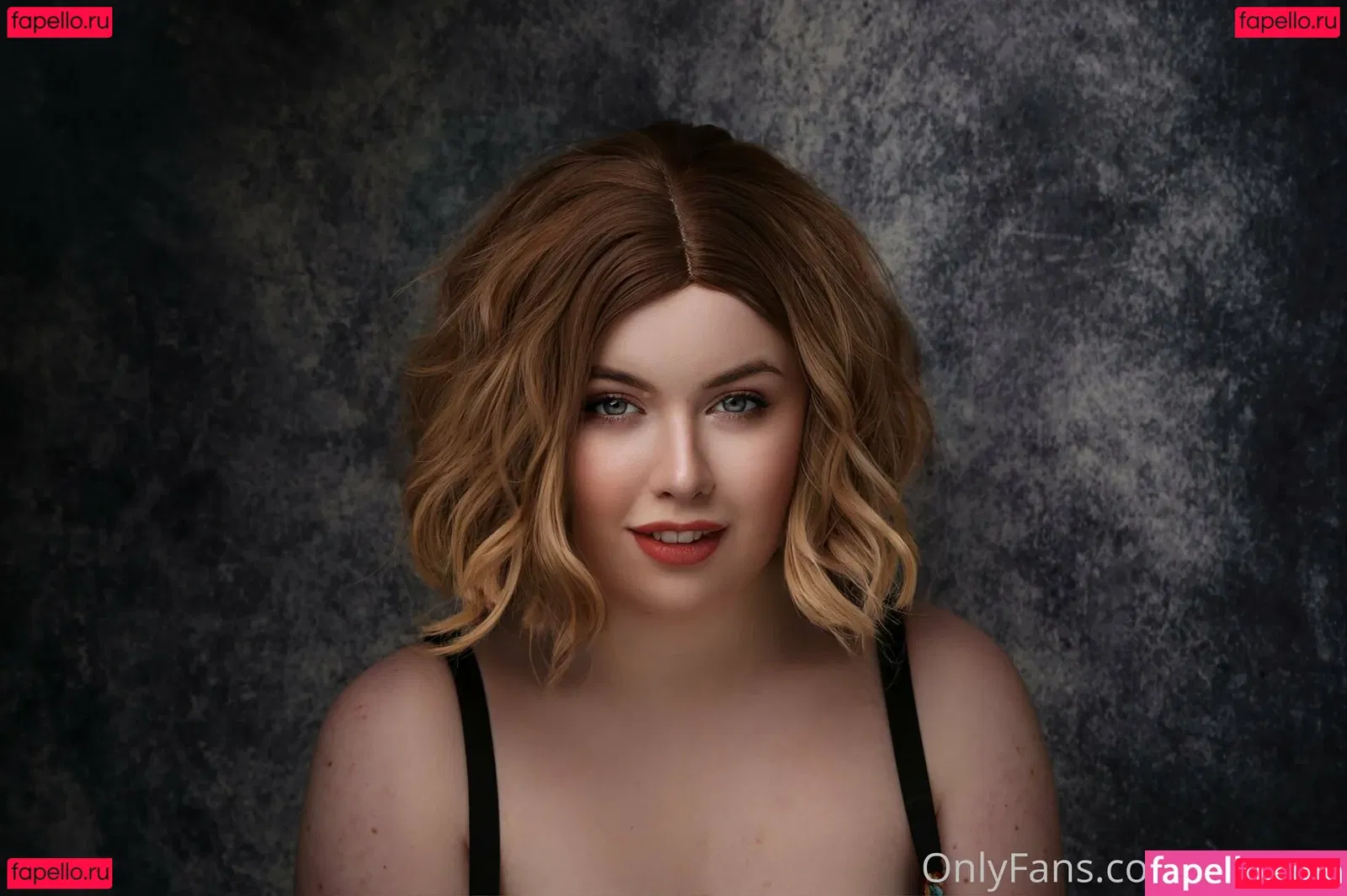 maebry Onlyfans Photo Gallery 