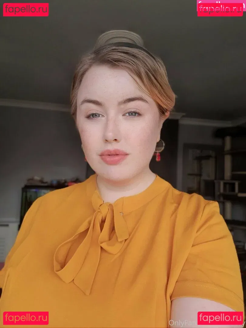 maebry Onlyfans Photo Gallery 