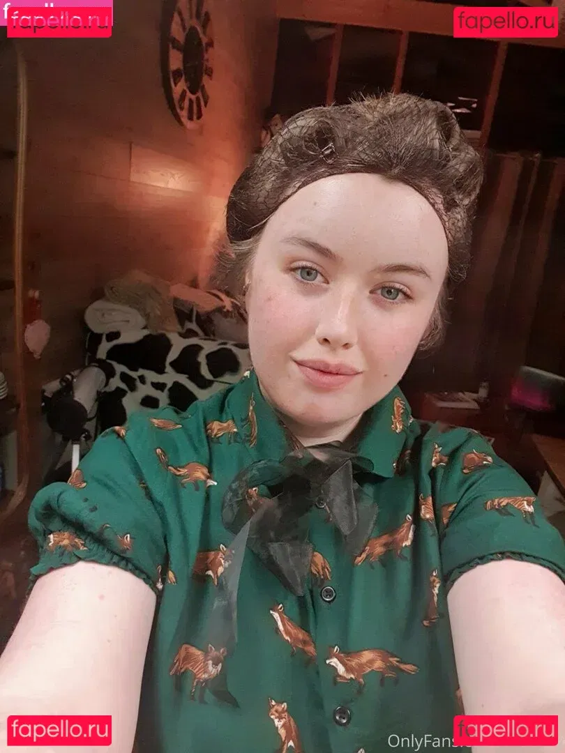 maebry Onlyfans Photo Gallery 