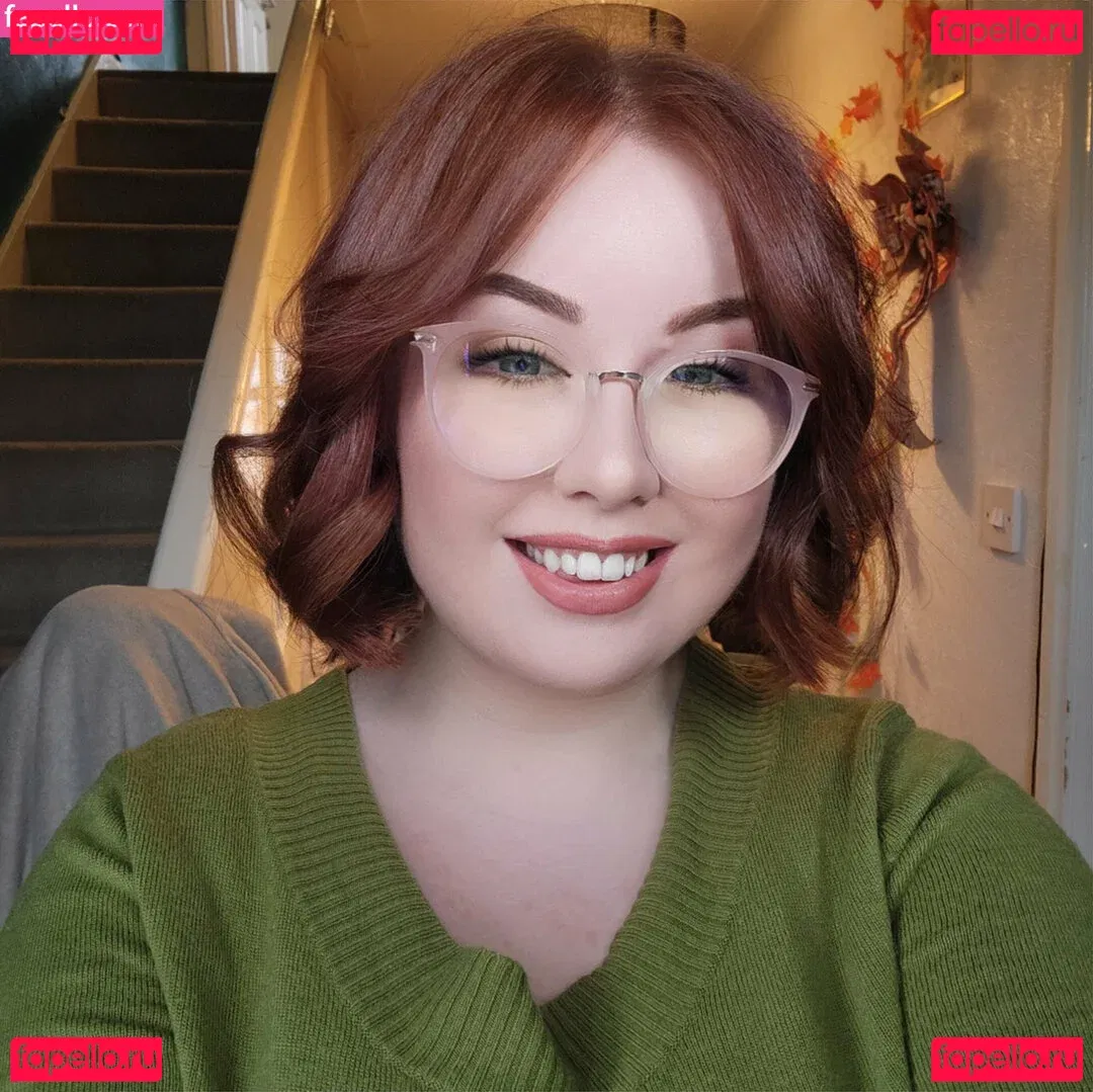 maebry Onlyfans Photo Gallery 