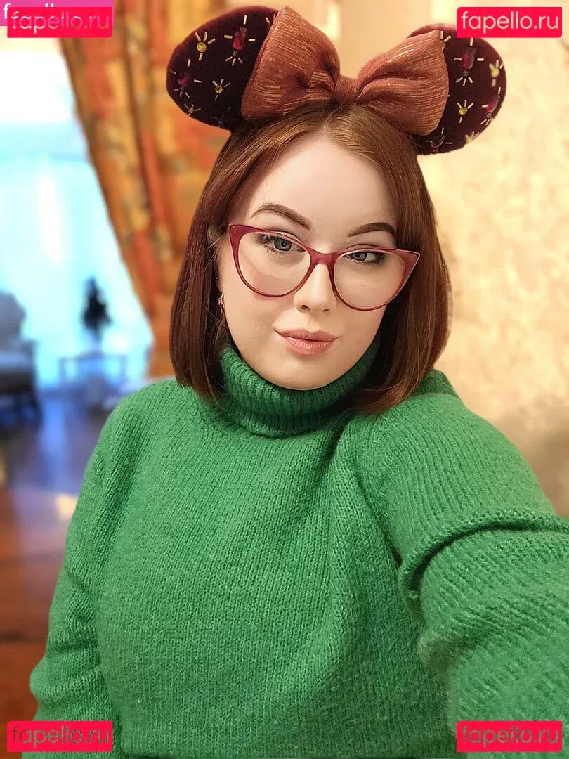 maebry Onlyfans Photo Gallery 