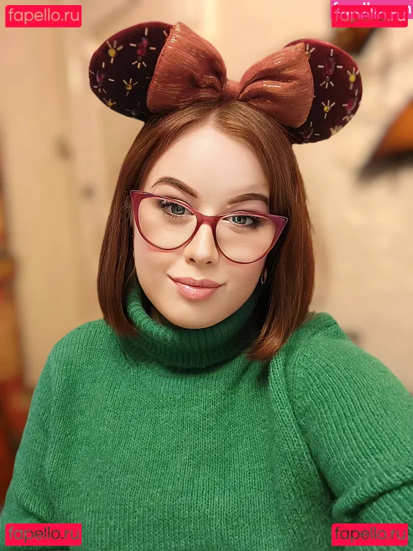 maebry Onlyfans Photo Gallery 