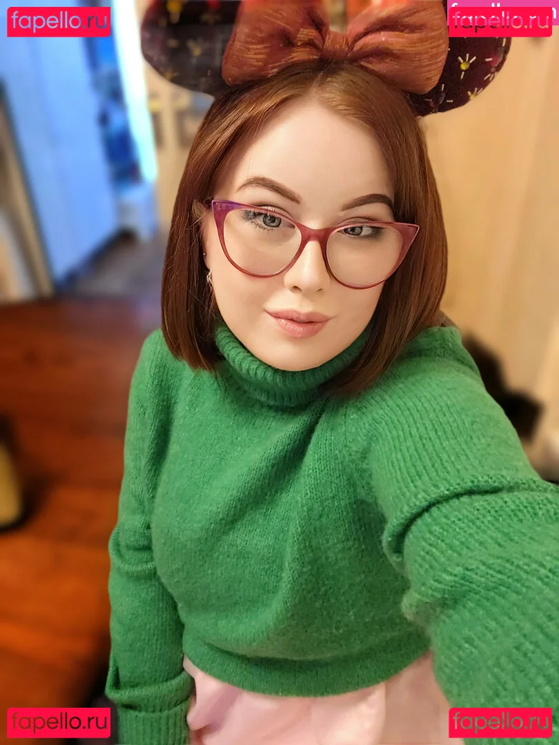 maebry Onlyfans Photo Gallery 