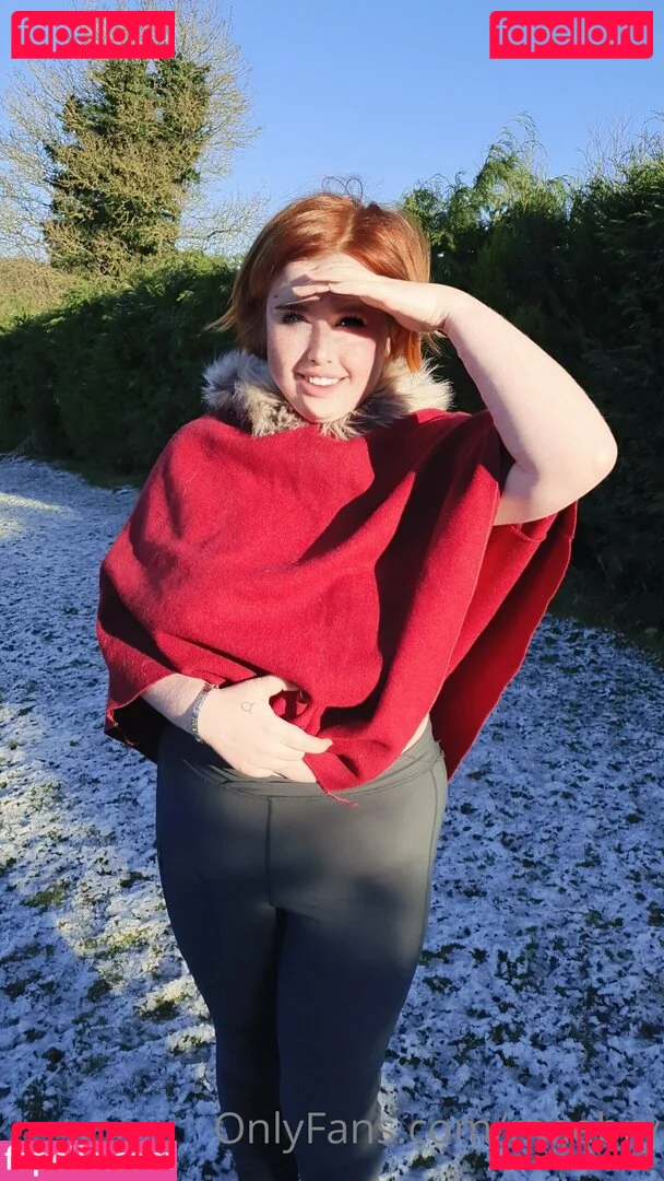 maebry Onlyfans Photo Gallery 