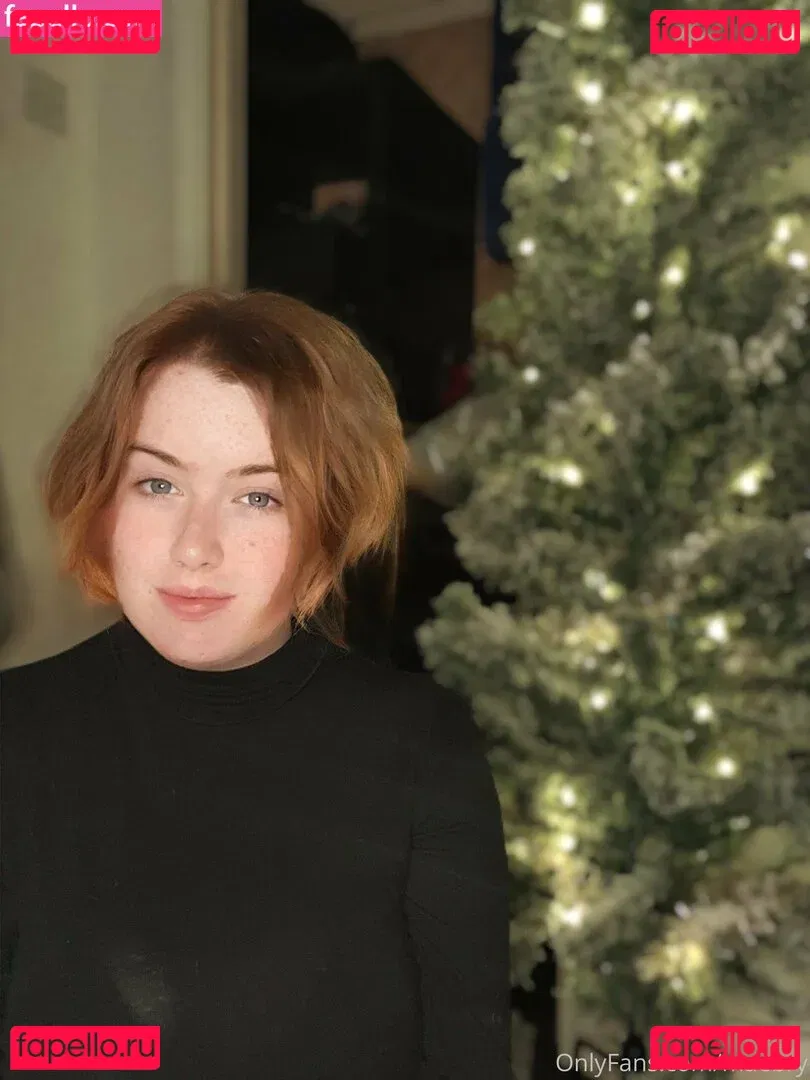 maebry Onlyfans Photo Gallery 