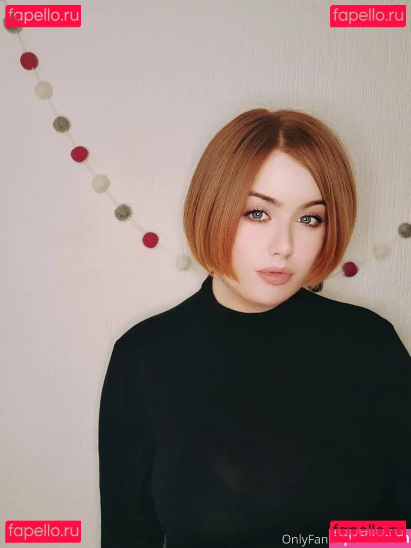 maebry Onlyfans Photo Gallery 