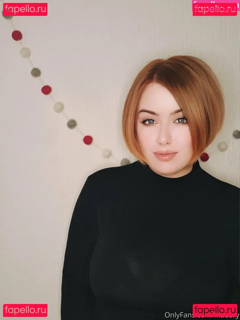 maebry Onlyfans Photo Gallery 