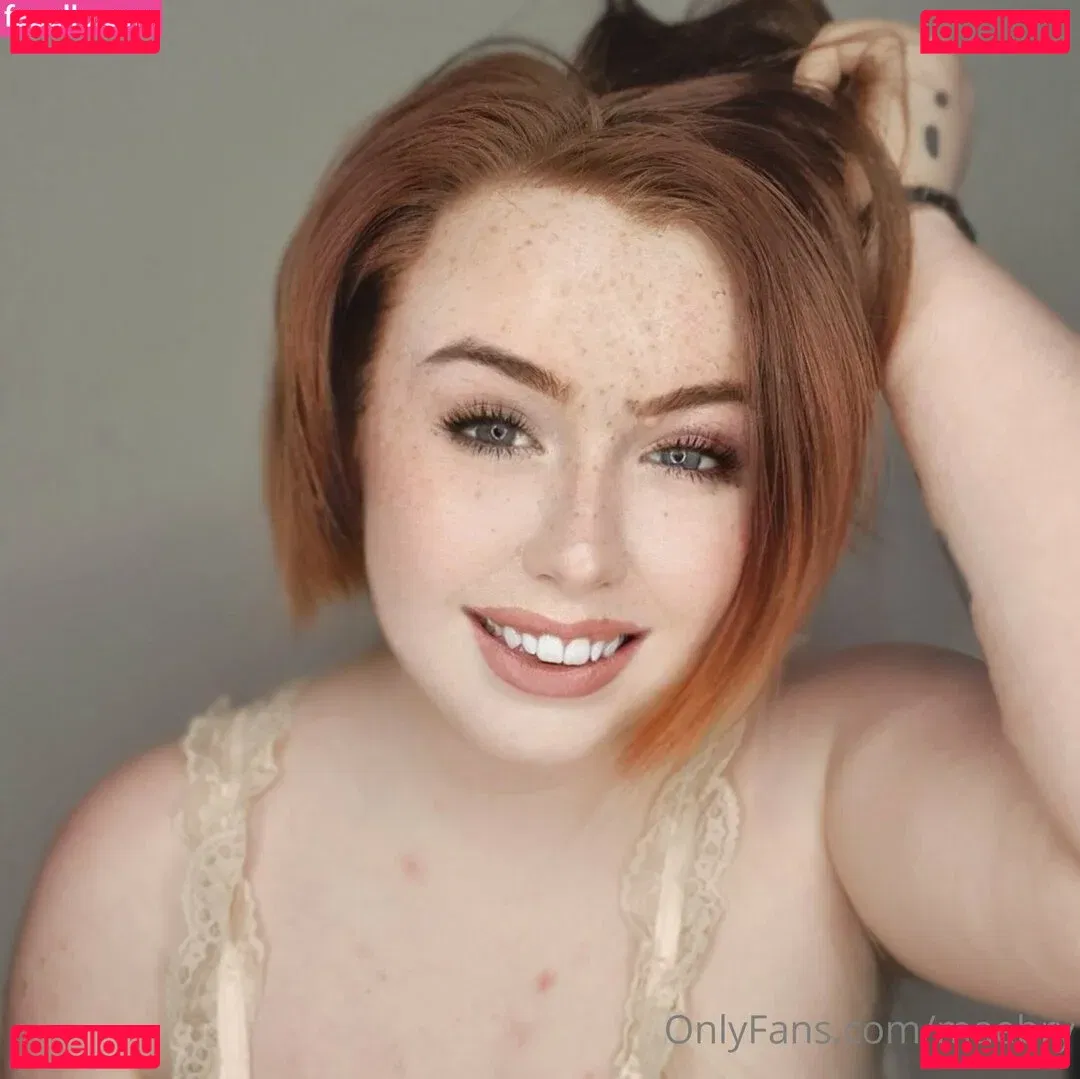 maebry Onlyfans Photo Gallery 