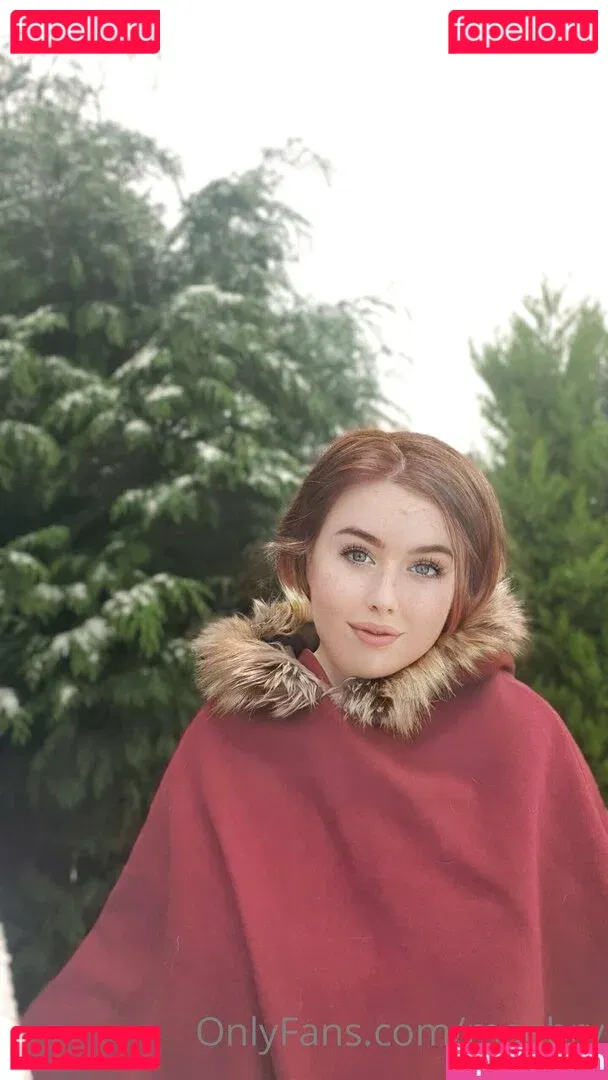 maebry Onlyfans Photo Gallery 