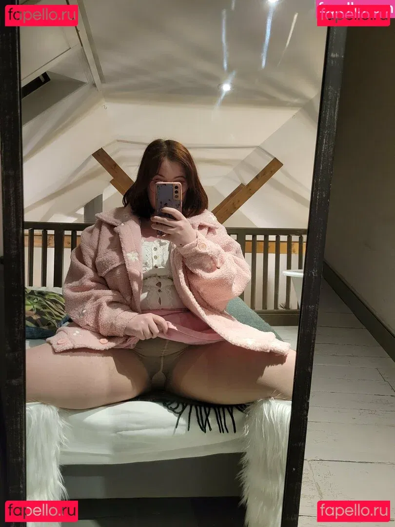 maebry Onlyfans Photo Gallery 