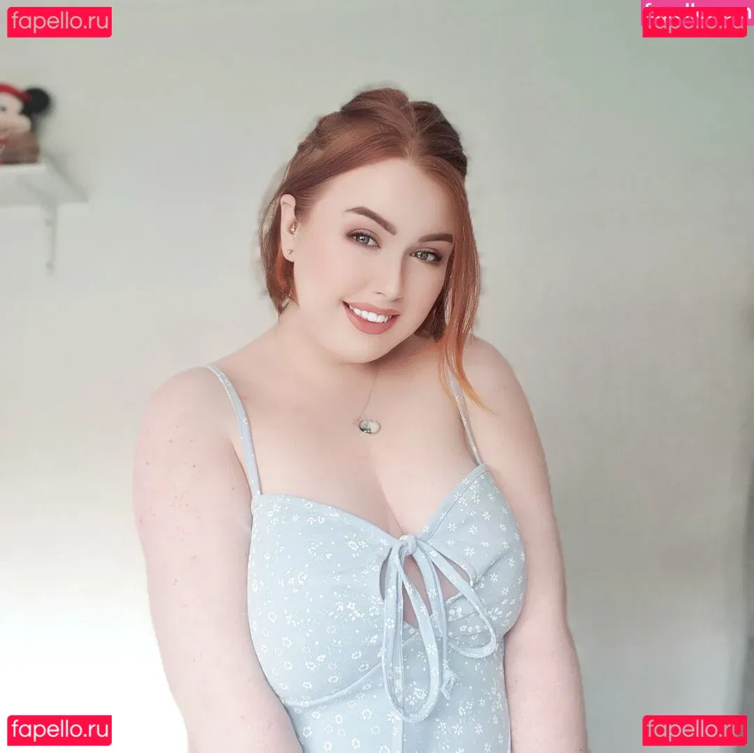 maebry Onlyfans Photo Gallery 