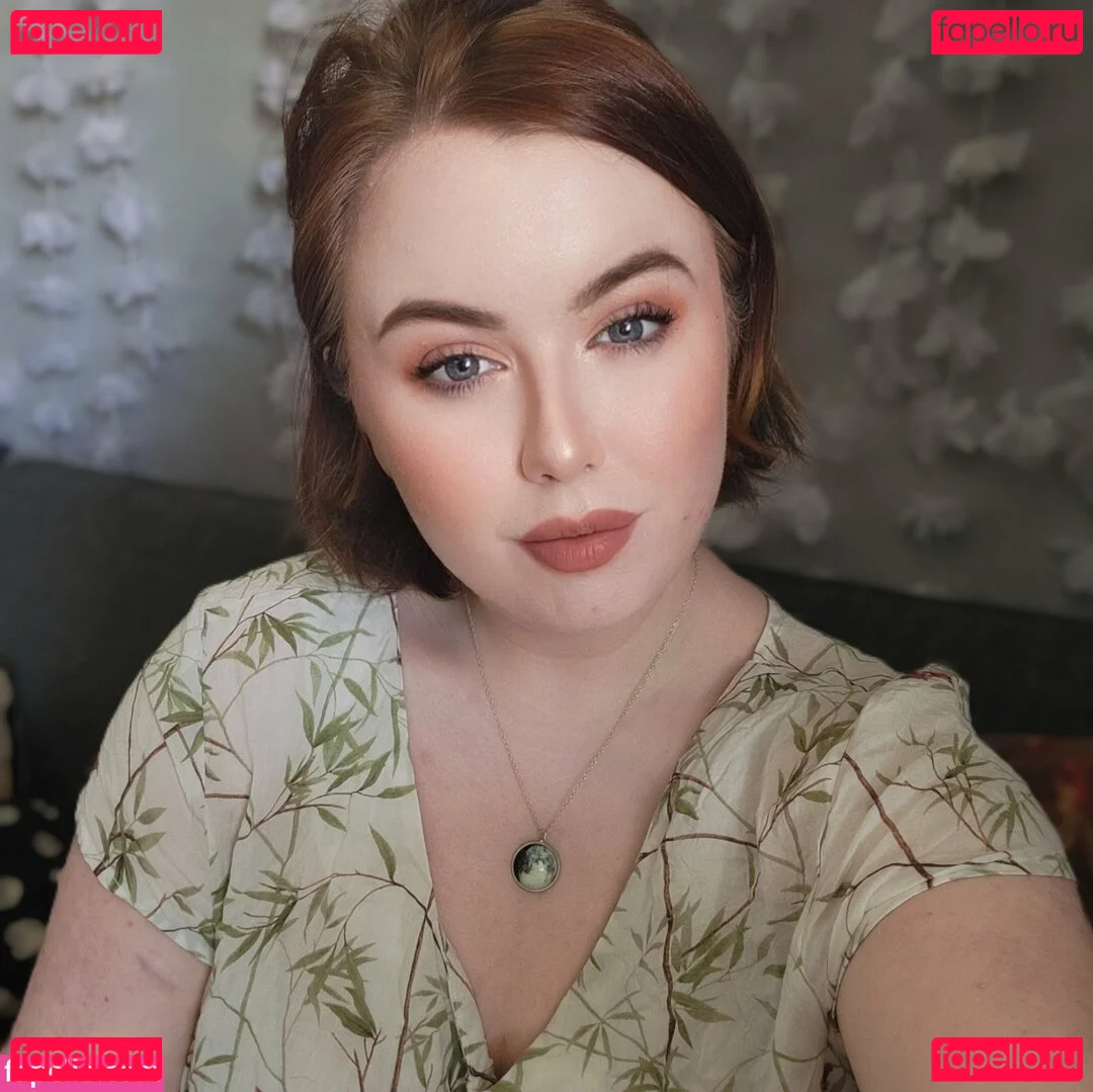 maebry Onlyfans Photo Gallery 