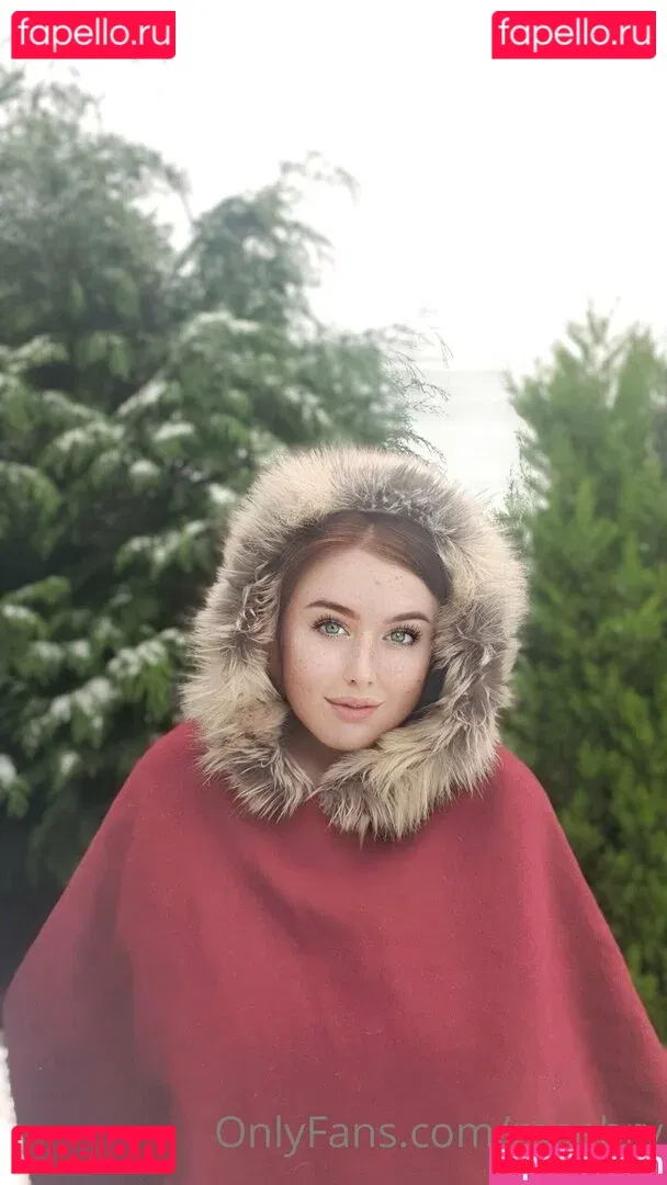 maebry Onlyfans Photo Gallery 